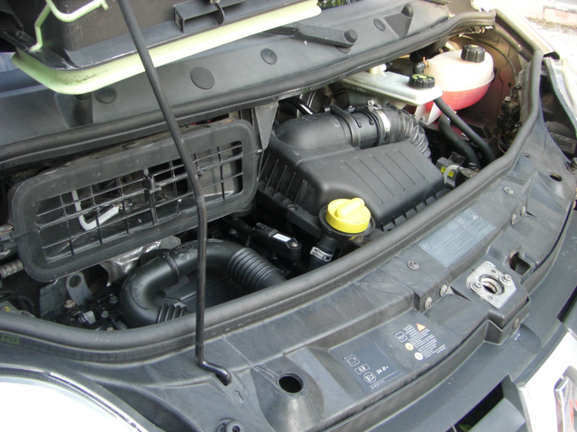 Renault Trafic 2.0dci 6ck. 9MECTA - автомобили, коли, обяви за нови и употребявани 16