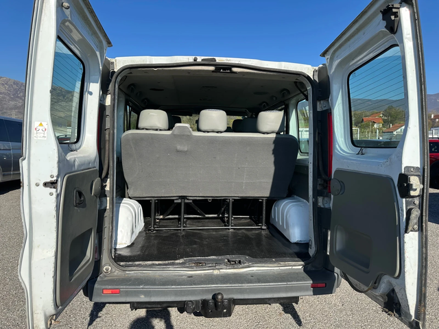 Renault Trafic 8+ 1* 2.0DCI* 115к.с* КЛИМАТИК* 6 скорости - автомобили, коли, обяви за нови и употребявани 15