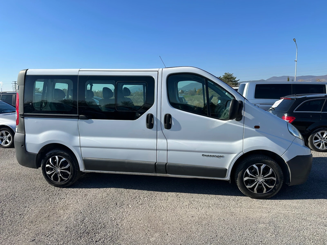 Renault Trafic 8+ 1* 2.0DCI* 115к.с* КЛИМАТИК* 6 скорости - автомобили, коли, обяви за нови и употребявани 3