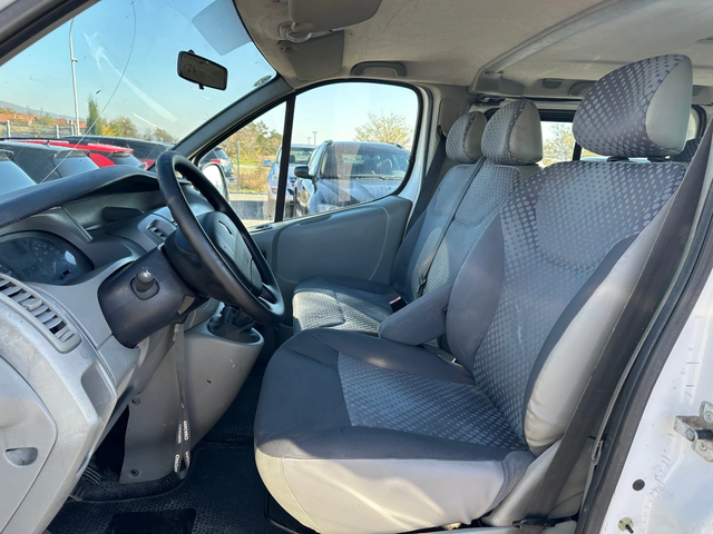 Renault Trafic 8+ 1* 2.0DCI* 115к.с* КЛИМАТИК* 6 скорости - автомобили, коли, обяви за нови и употребявани 8