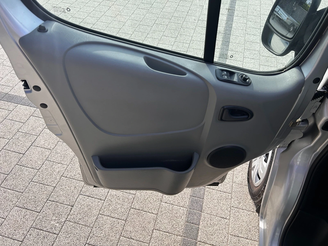 Renault Trafic 1.9dCI 6-местен Клима - автомобили, коли, обяви за нови и употребявани 10