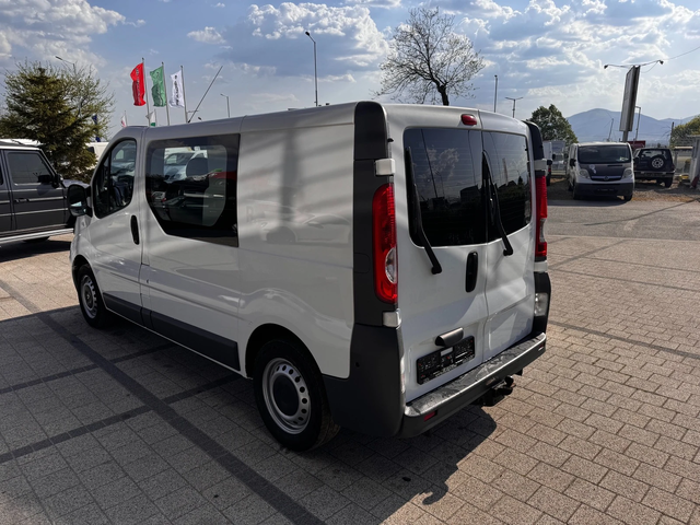 Renault Trafic 2.0dCI 5-местен Климатик - автомобили, коли, обяви за нови и употребявани 3