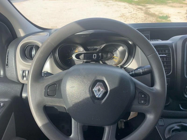 Renault Trafic - автомобили, коли, обяви за нови и употребявани 16