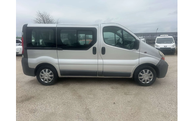 renault-trafic - 3