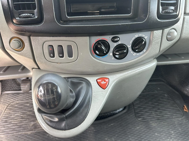 Renault Trafic - автомобили, коли, обяви за нови и употребявани 10