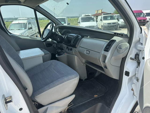 Renault Trafic - автомобили, коли, обяви за нови и употребявани 8