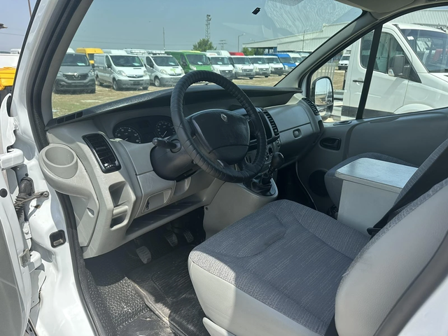 Renault Trafic - автомобили, коли, обяви за нови и употребявани 9