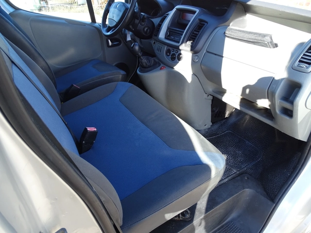 Renault Trafic 9 МЕСТА С * * * КЛИМАТИК* * * - автомобили, коли, обяви за нови и употребявани 10
