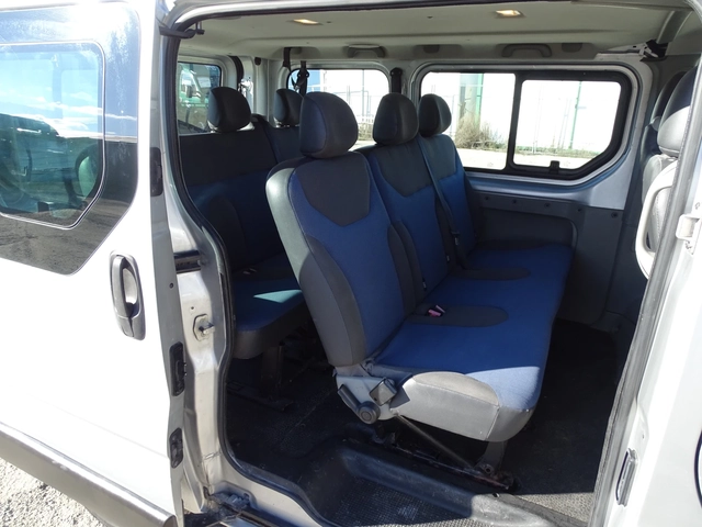 Renault Trafic 9 МЕСТА С * * * КЛИМАТИК* * * - автомобили, коли, обяви за нови и употребявани 11