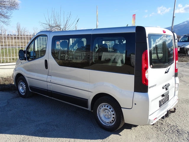 Renault Trafic 9 МЕСТА С * * * КЛИМАТИК* * * - автомобили, коли, обяви за нови и употребявани 3