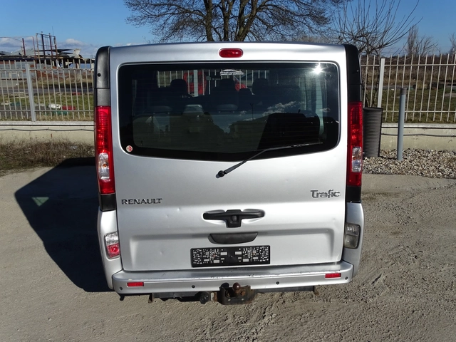 Renault Trafic 9 МЕСТА С * * * КЛИМАТИК* * * - автомобили, коли, обяви за нови и употребявани 4