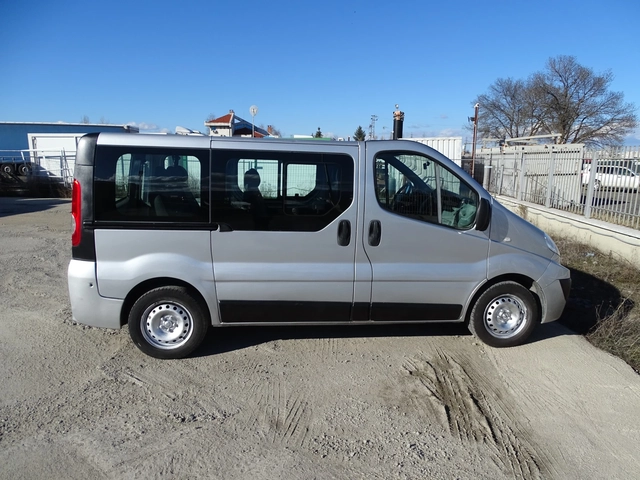 Renault Trafic 9 МЕСТА С * * * КЛИМАТИК* * * - автомобили, коли, обяви за нови и употребявани 6