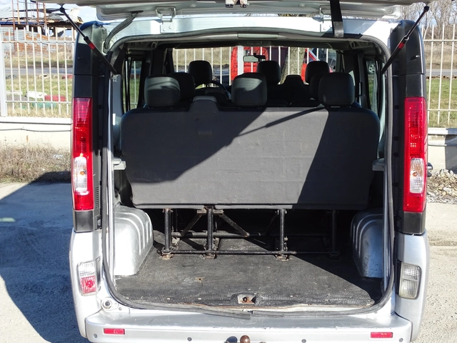 Renault Trafic 9 МЕСТА С * * * КЛИМАТИК* * * - автомобили, коли, обяви за нови и употребявани 7