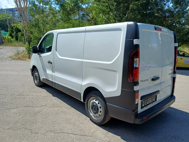 Renault Trafic L1H1 2.0 DCI Comfort - автомобили, коли, обяви за нови и употребявани 6