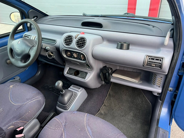 Renault Twingo 1.2I - автомобили, коли, обяви за нови и употребявани 11