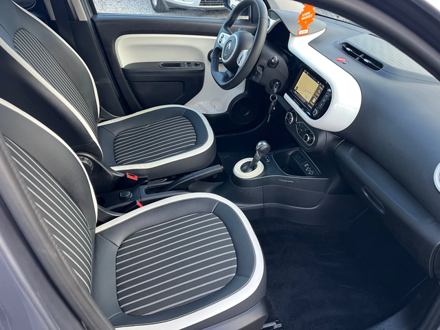 Renault Twingo - автомобили, коли, обяви за нови и употребявани 10