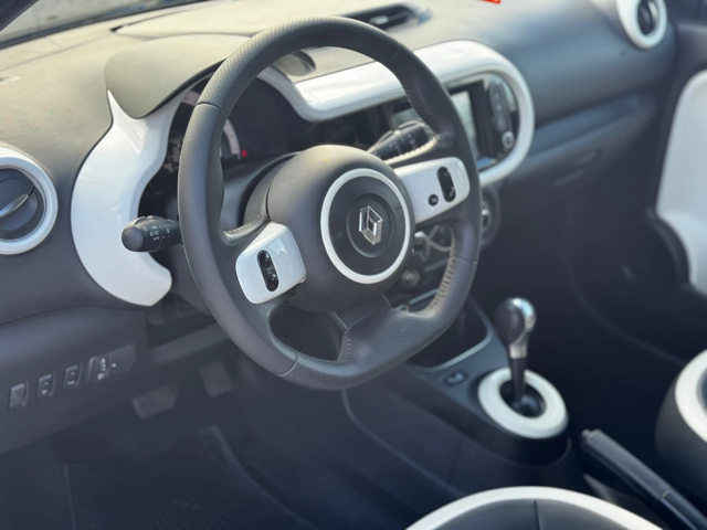 Renault Twingo - автомобили, коли, обяви за нови и употребявани 14