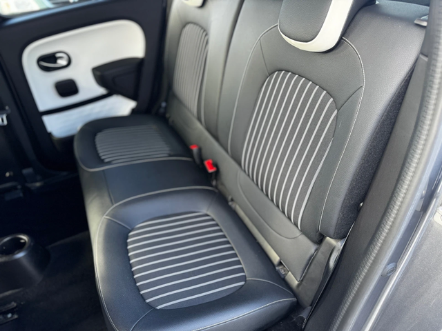 Renault Twingo - автомобили, коли, обяви за нови и употребявани 15