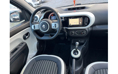 Renault Twingo - автомобили, коли, обяви за нови и употребявани 9