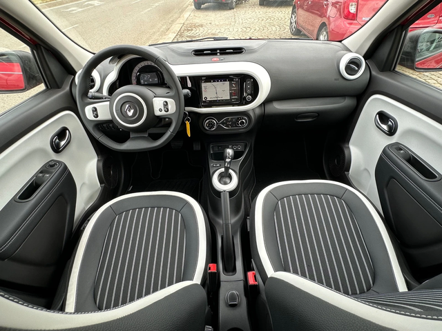 Renault Twingo Elektrik/Techno Schuko/ - автомобили, коли, обяви за нови и употребявани 13