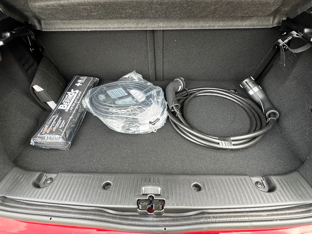 Renault Twingo Elektrik/Techno Schuko/ - автомобили, коли, обяви за нови и употребявани 14