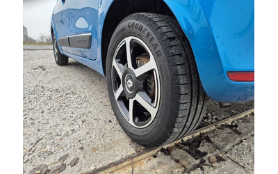 Renault Twingo 900i - автомобили, коли, обяви за нови и употребявани 10