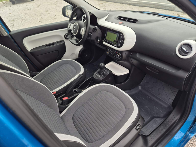 Renault Twingo 900i - автомобили, коли, обяви за нови и употребявани 13
