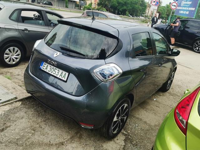 Renault Zoe БАРТЕР/ГАРАНЦИЯ/ТЕРМОПОМПА /СЕРВ. ИСТОРИЯ - автомобили, коли, обяви за нови и употребявани 3