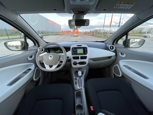 Renault Zoe 41kw Germany НОВ - автомобили, коли, обяви за нови и употребявани 9