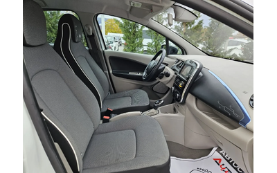Renault Zoe 53.000km= НАВИГАЦИЯ= КАМЕРА= KEYLESS - автомобили, коли, обяви за нови и употребявани 13