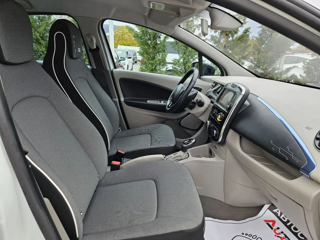 Renault Zoe 53.000km= НАВИГАЦИЯ= КАМЕРА= KEYLESS - автомобили, коли, обяви за нови и употребявани 13