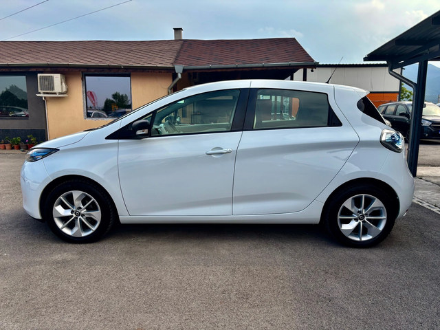 Renault Zoe - автомобили, коли, обяви за нови и употребявани 4