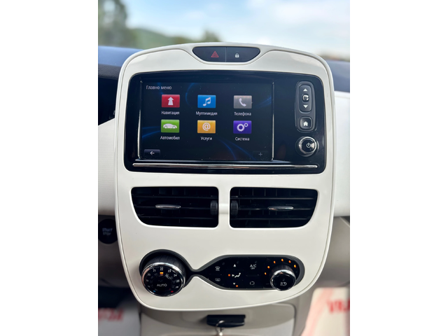 Renault Zoe - автомобили, коли, обяви за нови и употребявани 8