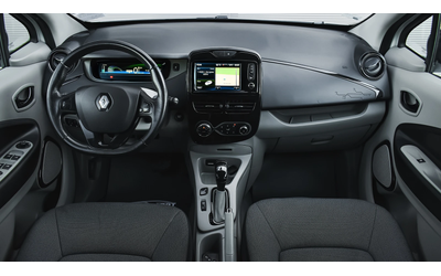 Renault Zoe Evolution R240 - автомобили, коли, обяви за нови и употребявани 11