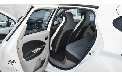 Renault Zoe Evolution R240 - автомобили, коли, обяви за нови и употребявани 8