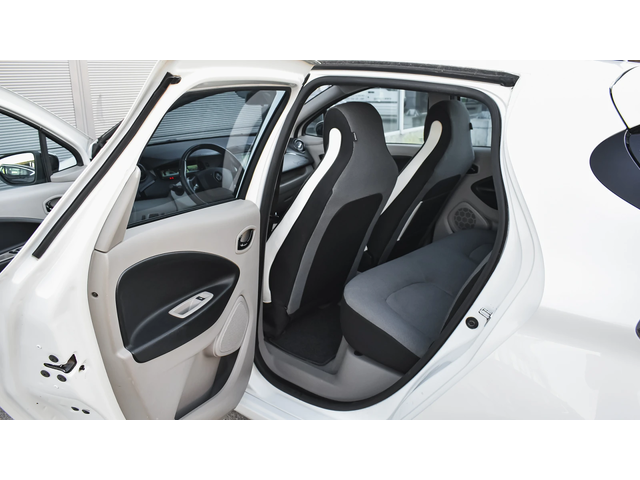 Renault Zoe Evolution R240 - автомобили, коли, обяви за нови и употребявани 8