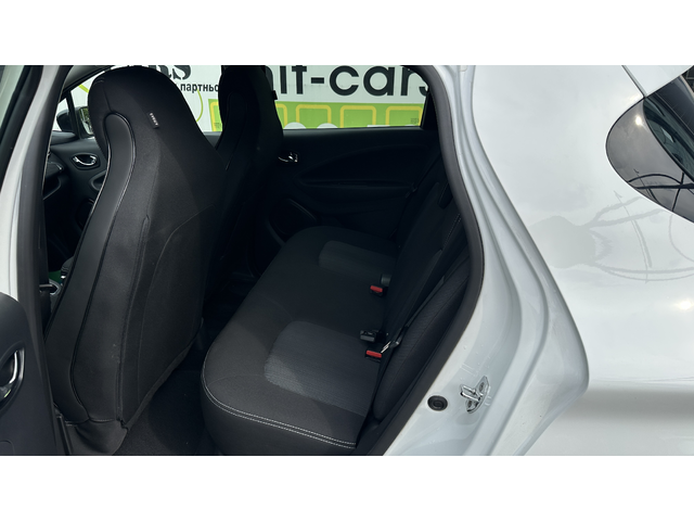 Renault Zoe R 110 Intens 41 kWh с ДДС - автомобили, коли, обяви за нови и употребявани 8