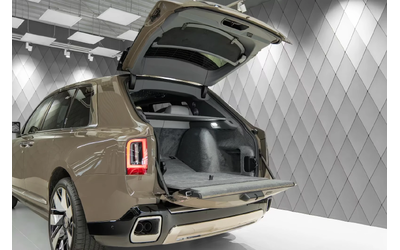 Rolls-Royce Cullinan - автомобили, коли, обяви за нови и употребявани 15
