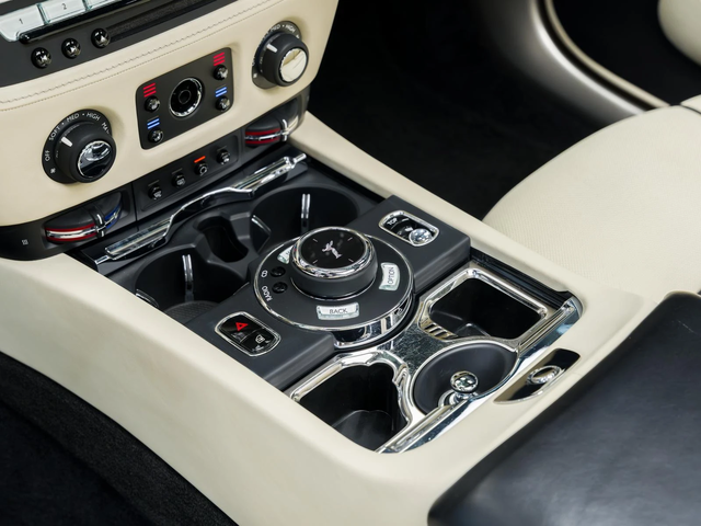 Rolls-Royce Dawn V12* HEAD UP* NIGHT VISION* Обдухв* CAMERA* - автомобили, коли, обяви за нови и употребявани 9