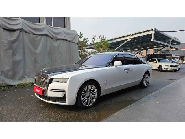 Rolls-Royce Ghost 6.7 EWB V12 - автомобили, коли, обяви за нови и употребявани 0