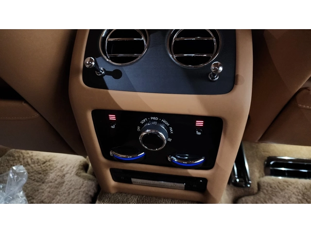 Rolls-Royce Ghost 6.7 EWB V12 - автомобили, коли, обяви за нови и употребявани 14