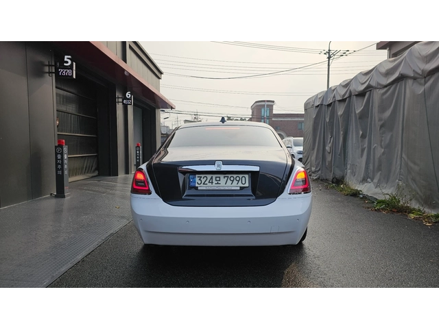 Rolls-Royce Ghost 6.7 EWB V12 - автомобили, коли, обяви за нови и употребявани 3