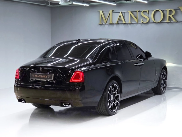 Rolls-Royce Ghost 6.6 V12 Black Badge - автомобили, коли, обяви за нови и употребявани 2