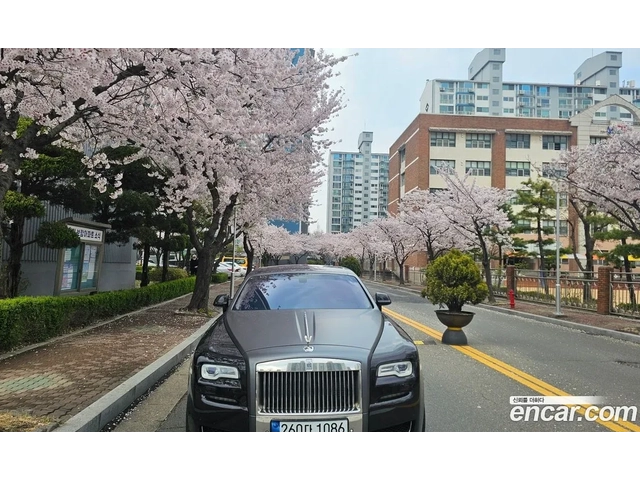 Rolls-Royce Ghost - автомобили, коли, обяви за нови и употребявани 1
