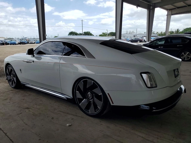 Rolls-Royce Spectre - автомобили, коли, обяви за нови и употребявани 1