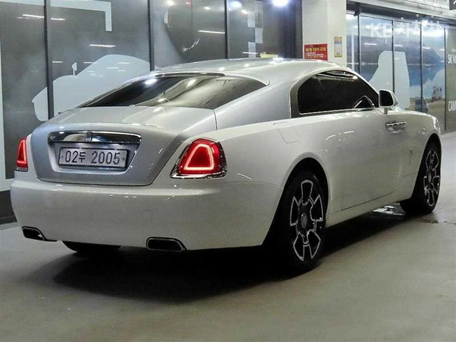 Rolls-Royce Wraith 6.6 V12 ФИНАНСИРАНЕ - автомобили, коли, обяви за нови и употребявани 3