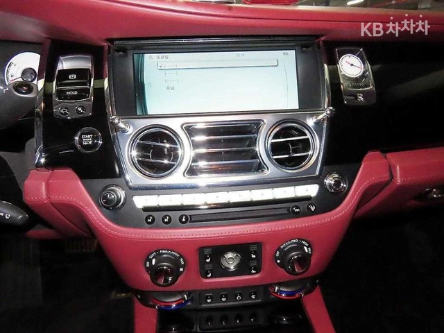 Rolls-Royce Wraith 6.6 V12 ФИНАНСИРАНЕ - автомобили, коли, обяви за нови и употребявани 9