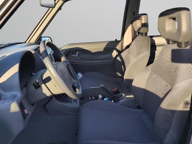 Santana 300 - автомобили, коли, обяви за нови и употребявани 7