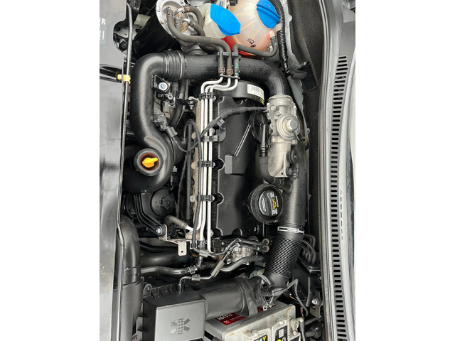 Seat Altea 1.9TDI-105-ITALIA - автомобили, коли, обяви за нови и употребявани 13