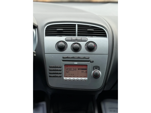 Seat Altea XL~1.6i-102hp - автомобили, коли, обяви за нови и употребявани 11
